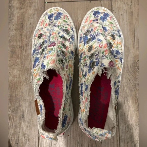 BlowFish Fashion Floral Sneakers Girls Size 4 - Picture 3 of 7